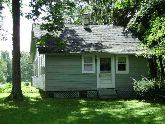 Building photograph for 2 WEST SHORE DR